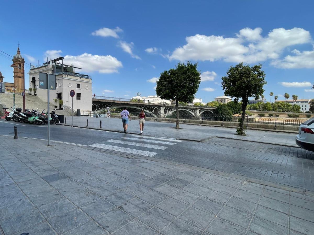 En Calle Rocio-triana Seville